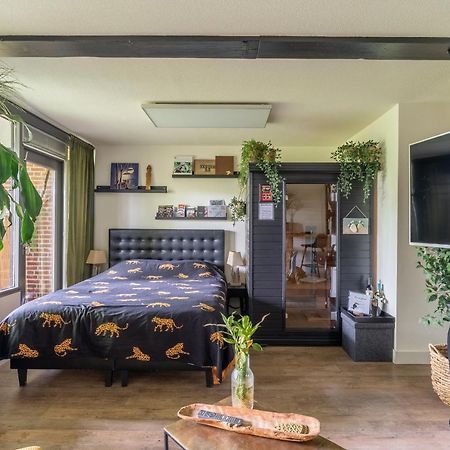 Jungle Stay In A Hidden Paradise Zwijndrecht Exterior photo